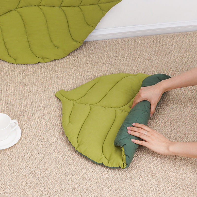 Leaf-Shaped Soft Bed Mat