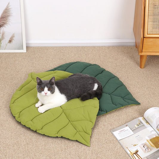 Leaf-Shaped Soft Bed Mat